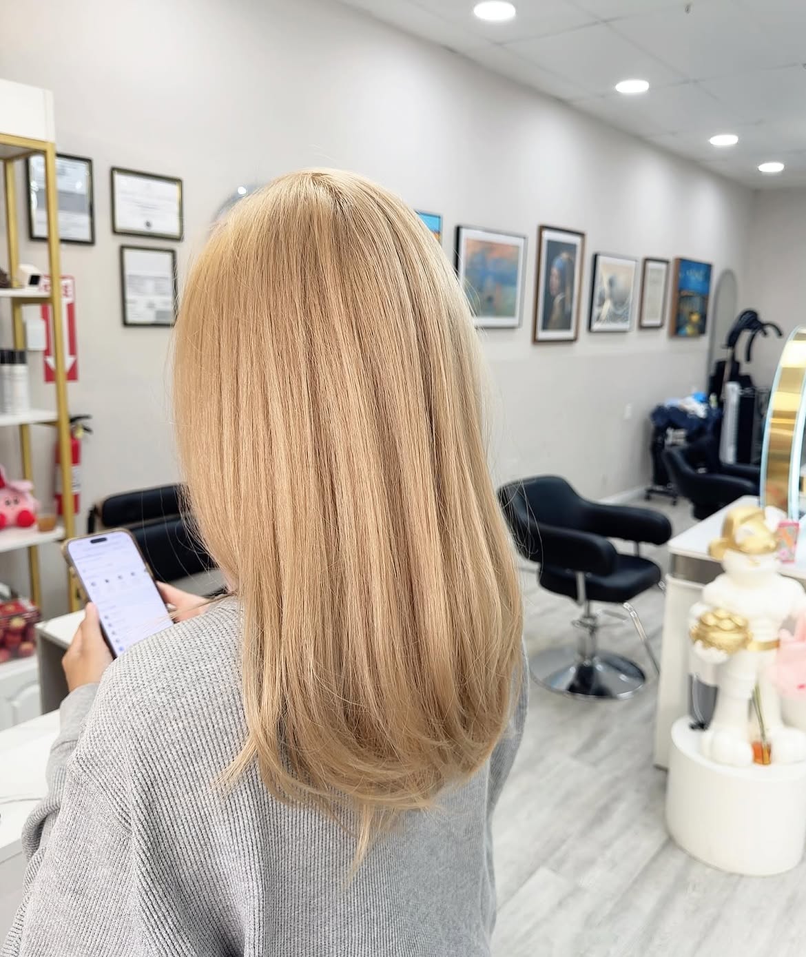 5X5 HD Lace Front Wig #27 Solid Soft Honey Blonde color 180% Density 18inch-32inch