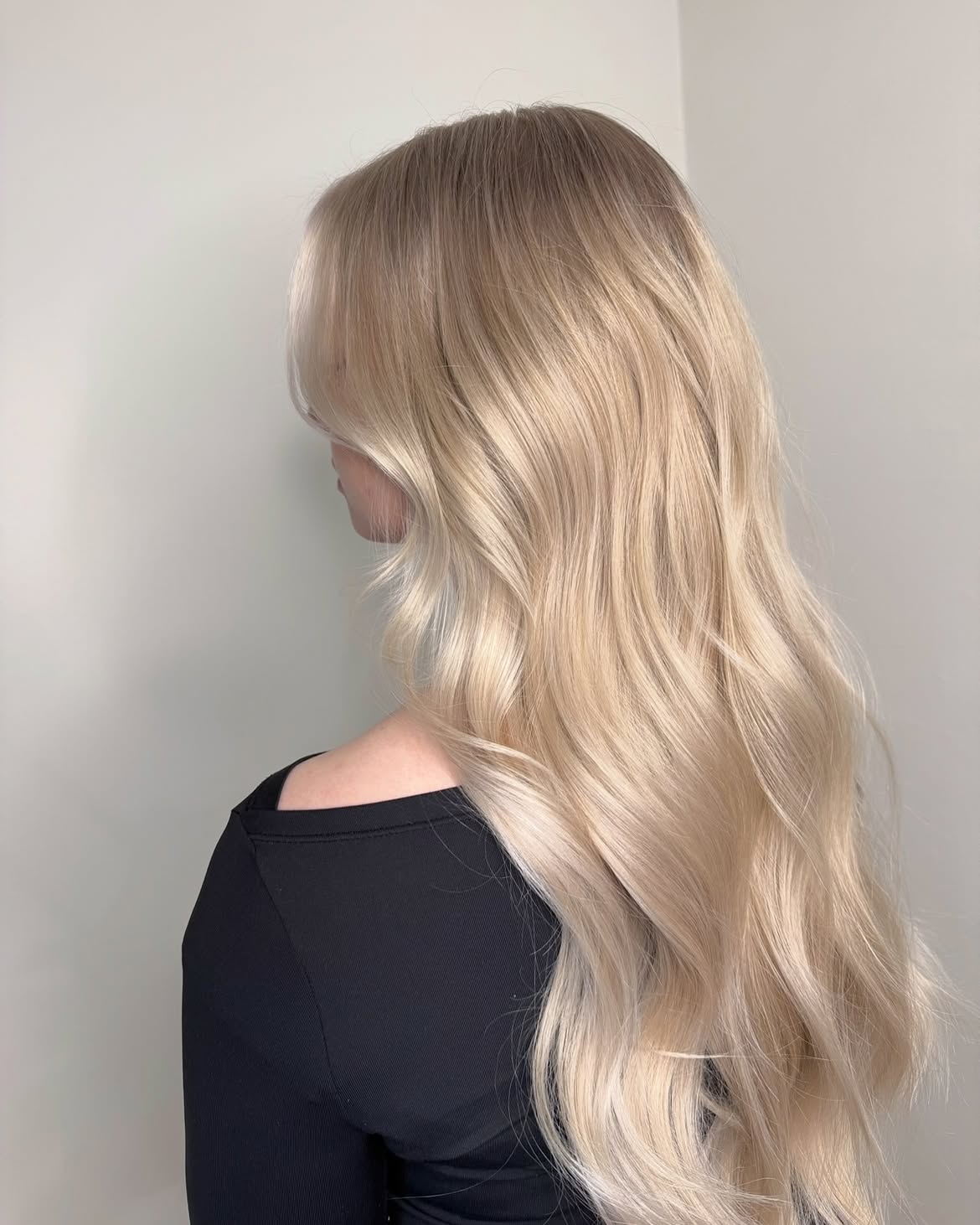 4X4 HD Lace Front Wig Balayage Silver Ash Blonde color 180% Density 18inch-32inch