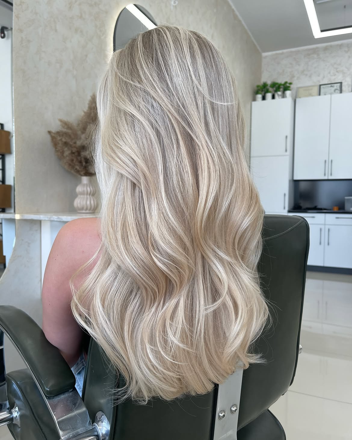 5X5 HD Lace Front Wig T18/613 Creamy Platinum Balayage color 180% Density 18inch-32inch