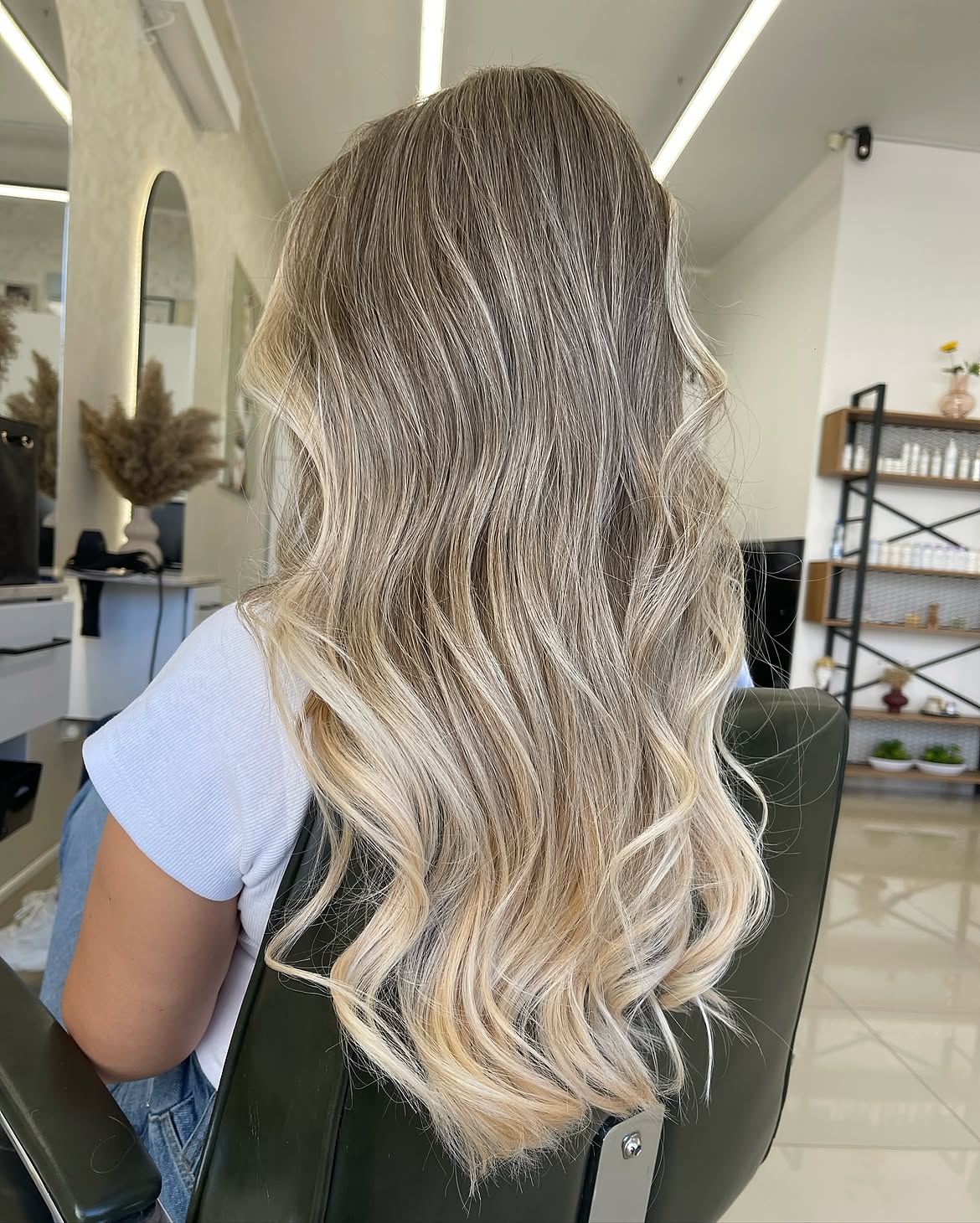 5X5 HD Lace Front Wig Rooted Blonde Balayage color 180% Density 18inch-32inch