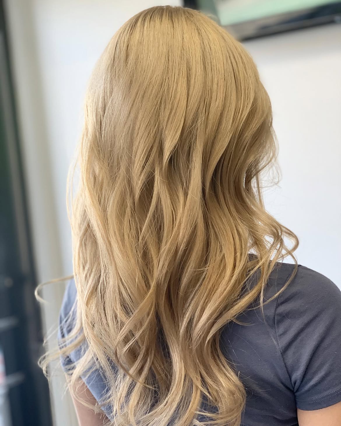 4X4 HD Lace Front Wig Balayage Honey Blonde Wavy color 180% Density 18inch-32inch