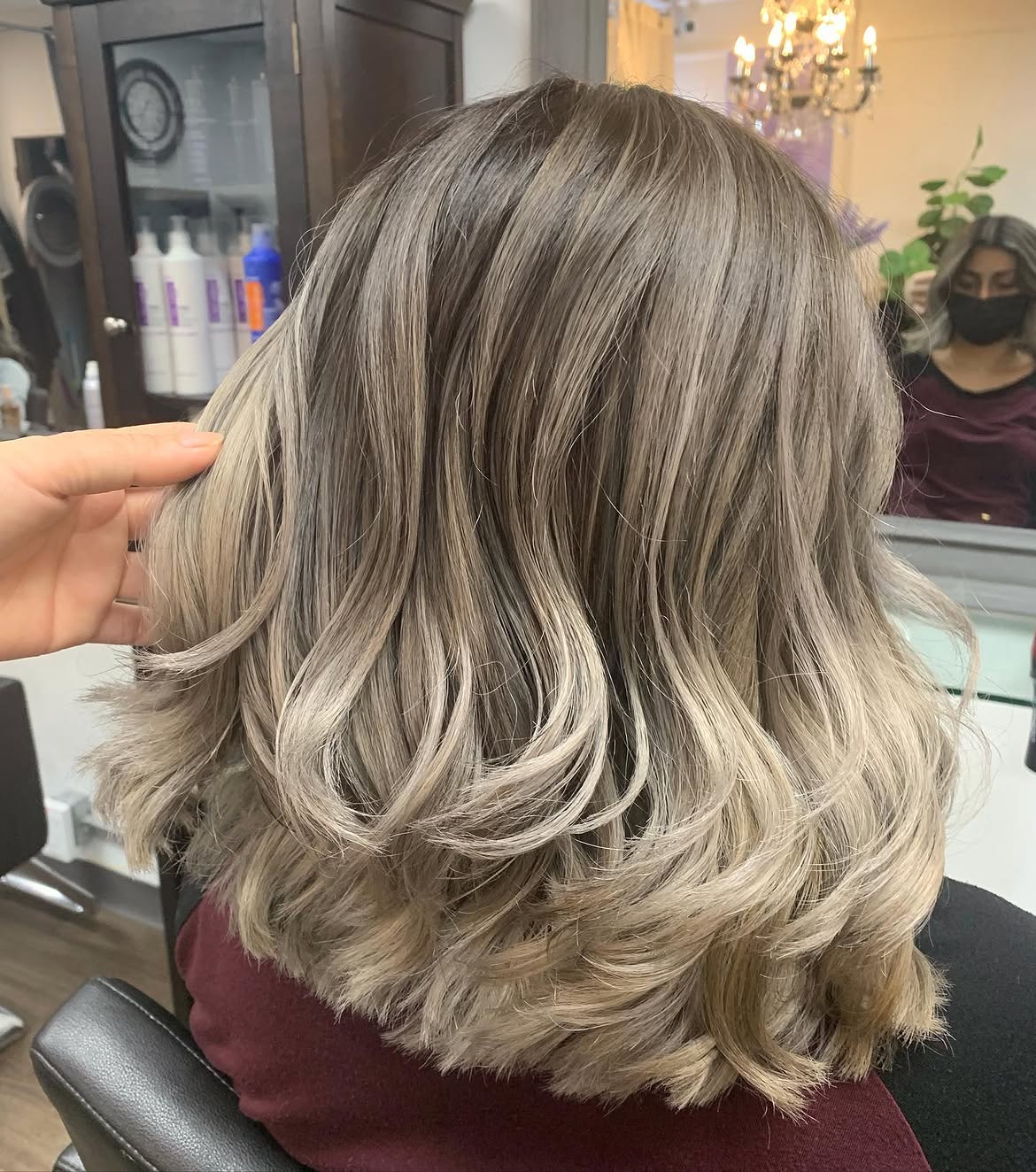 4X4 HD Lace Front Wig Dark Root Black To Blonde Ombre Straight color 180% Density 18inch-32inch